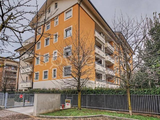 Appartamento in affitto a Monza, Lombardia