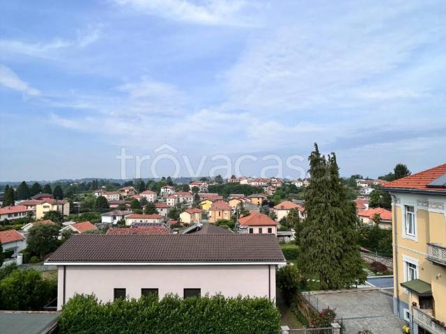 Appartamento in affitto a Morazzone, Lombardia