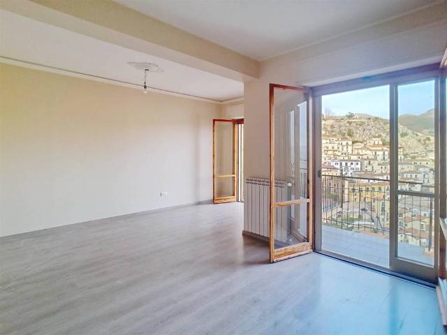 Appartamento in affitto a Muro Lucano, Basilicata