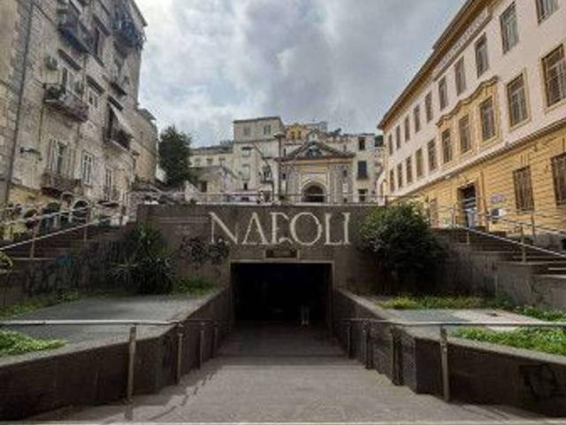 Appartamento in affitto a Municipalità 2, Campania