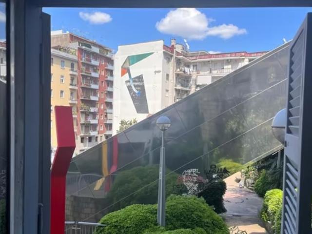 Appartamento in affitto a Municipalità 2, Campania