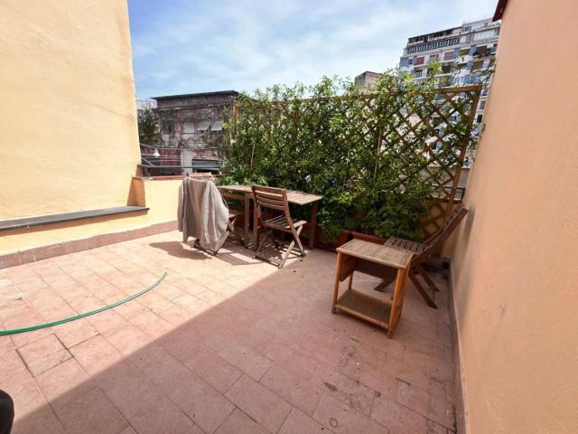 Appartamento in affitto a Municipalità 2, Mercato