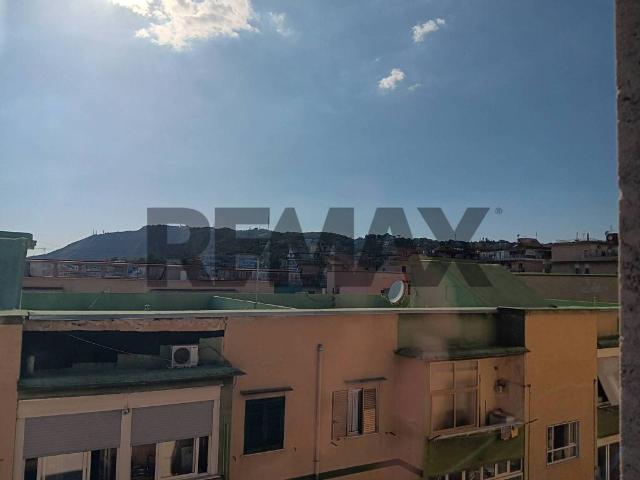 Appartamento in affitto a Municipalità 5, Campania