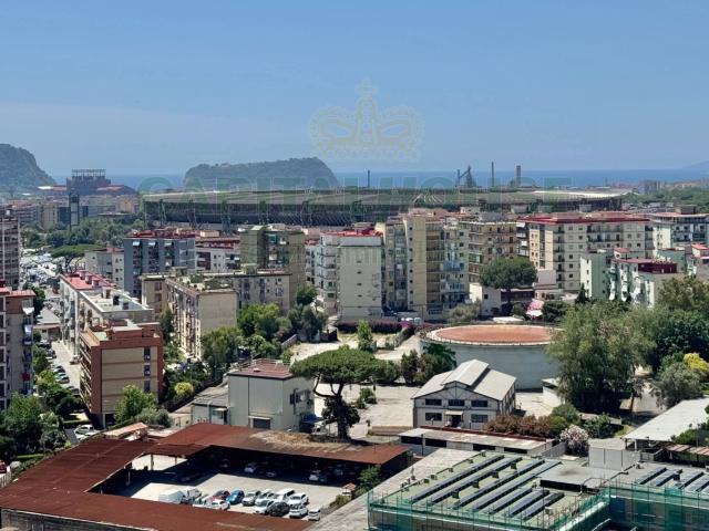 Appartamento in affitto a Municipalità 10, Campania