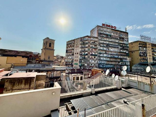 Appartamento in affitto a Municipalità 2, Campania