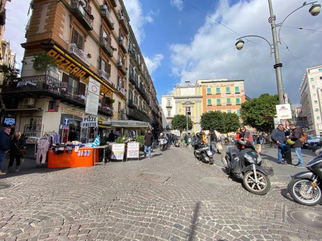 Appartamento in affitto a Municipalità 2, Campania