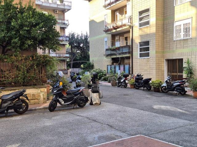 Appartamento in affitto a Municipalità 10, Campania