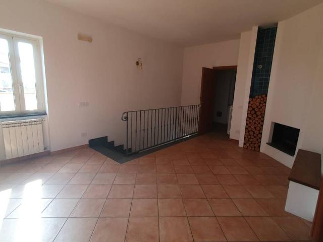 Appartamento in affitto a Guantai, Campania