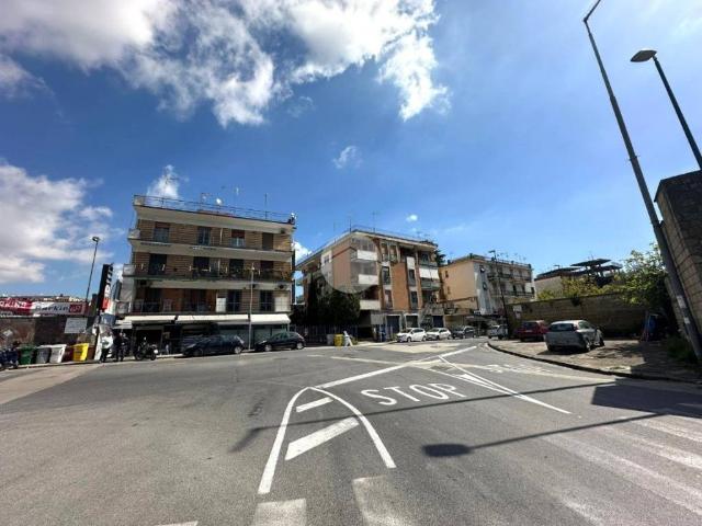 Appartamento in affitto a Municipalità 3, Campania