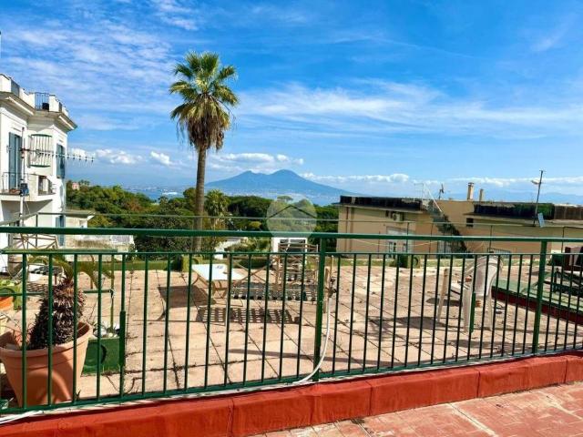 Appartamento in affitto a Municipalità 1, Campania