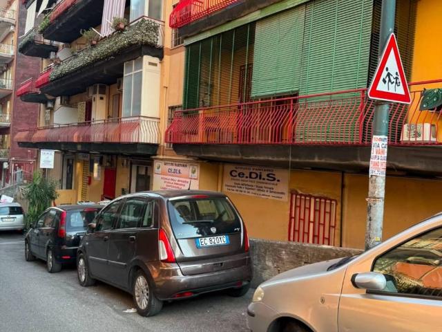 Appartamento in affitto a Astroni, Pianura