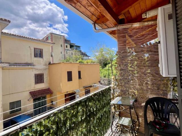 Appartamento in affitto a Paratina, Campania