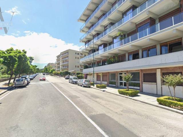 Appartamento in affitto a Municipalità 1, Campania