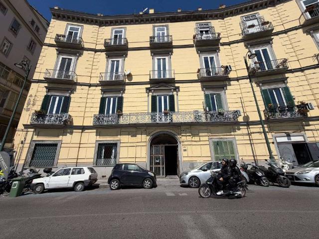 Appartamento in affitto a Municipalità 1, Campania