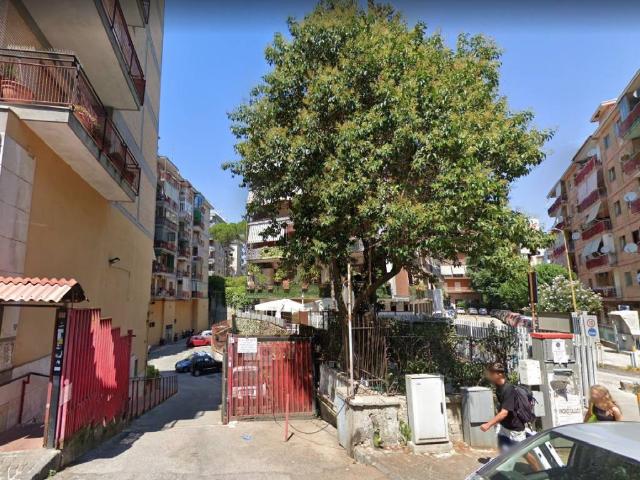 Appartamento in affitto a Municipalità 3, Campania