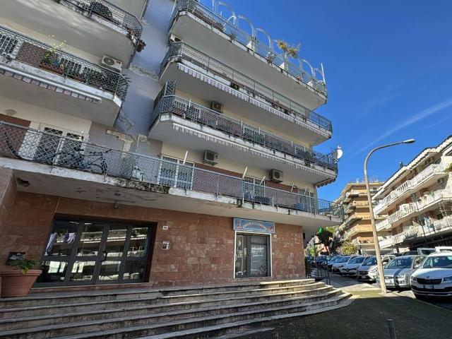 Appartamento in affitto a Municipalità 3, Campania