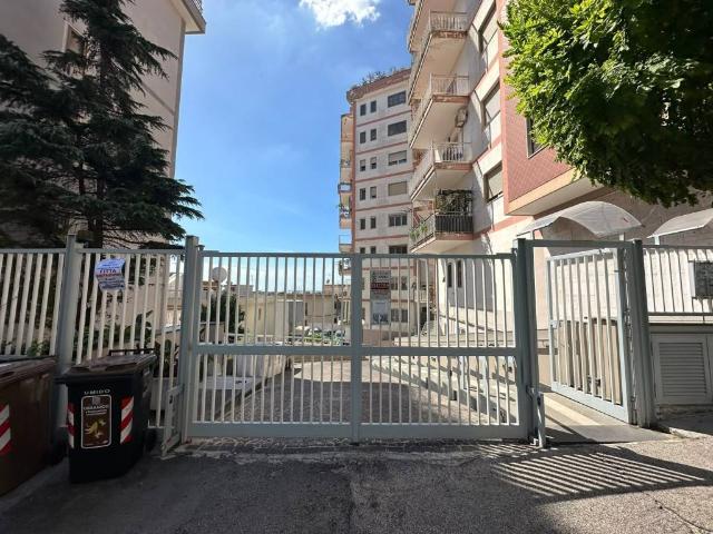 Appartamento in affitto a Municipalità 5, Campania