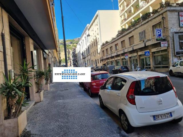 Appartamento in affitto a Municipalità 1, Campania