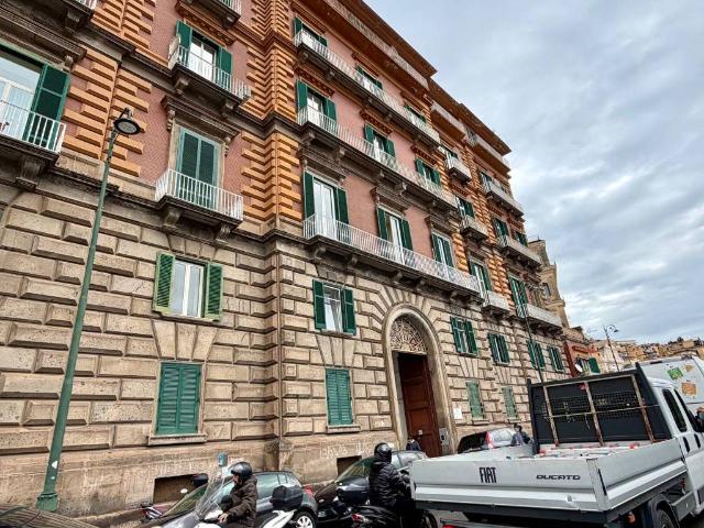Appartamento in affitto a Municipalità 1, Campania