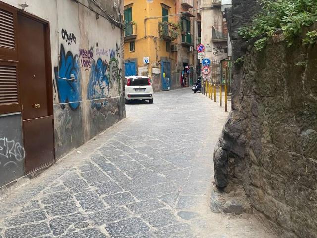 Appartamento in affitto a Municipalità 4, Campania