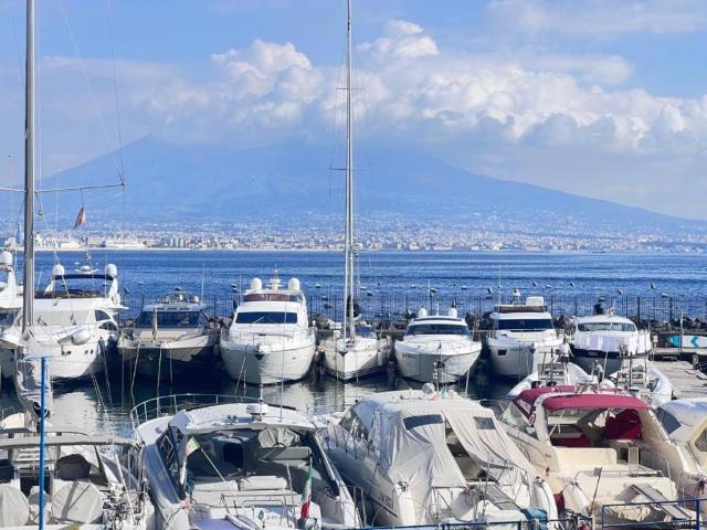 Appartamento in affitto a Municipalità 1, Pizzofalcone