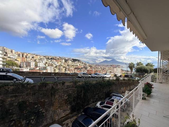 Appartamento in affitto a Municipalità 1, Campania