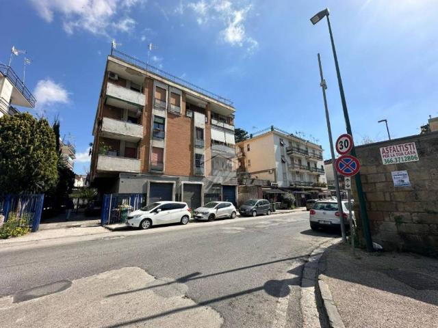 Appartamento in affitto a Municipalità 3, Campania