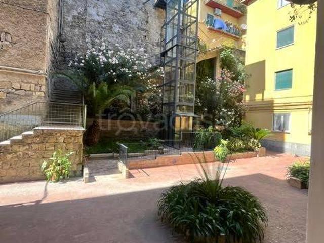 Appartamento in affitto a Municipalità 5, Campania