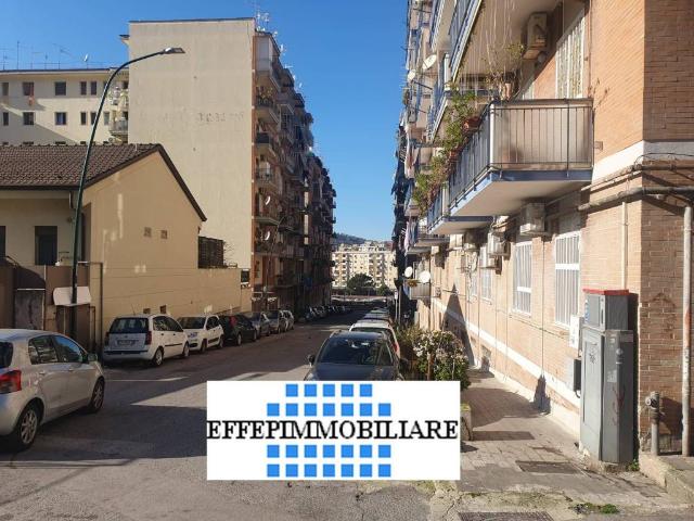 Appartamento in affitto a Municipalità 10, Campania