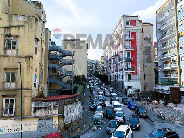 Appartamento in affitto a Municipalità 2, Campania