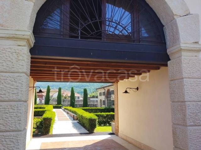 Appartamento in affitto a Vigolo, Negrar