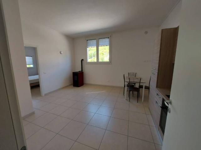 Appartamento in affitto a Negrar, Veneto