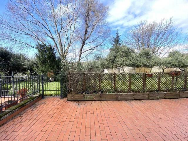 Appartamento in affitto a Negrar, Veneto