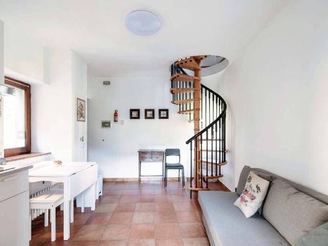 Appartamento in affitto a Nesso, Lombardia