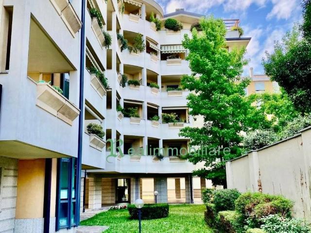 Appartamento in affitto a Nova Milanese, Monza e della Brianza
