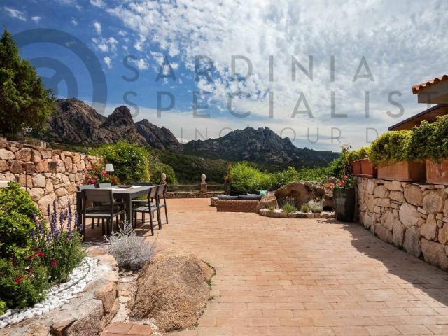 Appartamento in affitto a San Pantaleo, Olbia