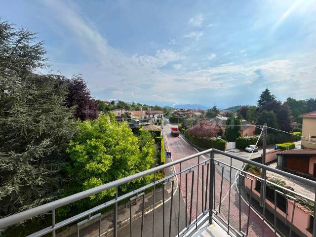 Appartamento in affitto a Monte Arese, Olgiate Comasco