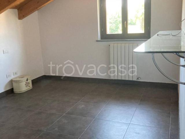 Appartamento in affitto a Somaino, Faloppio