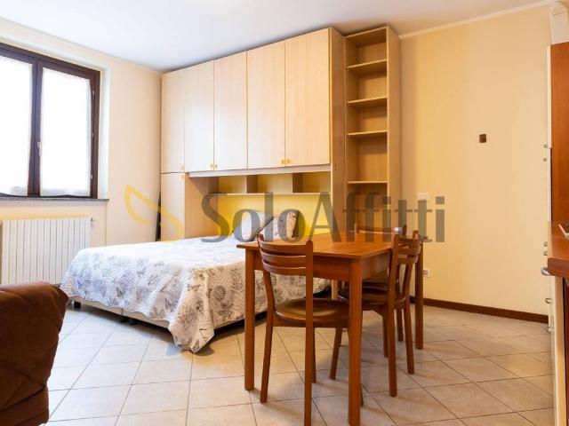 Appartamento in affitto a Origgio, Varese
