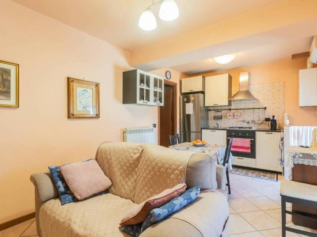 Appartamento in affitto a Ornago, Lombardia