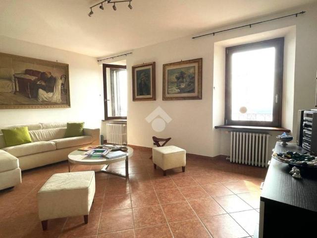 Appartamento in affitto a Padenghe Sul Garda, Lombardia