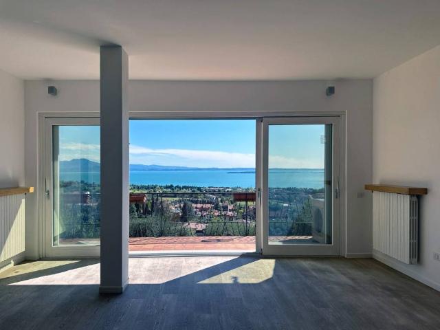 Appartamento in affitto a Padenghe sul Garda, Brescia