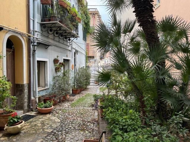 Appartamento in affitto a VI Circoscrizione, Palermo