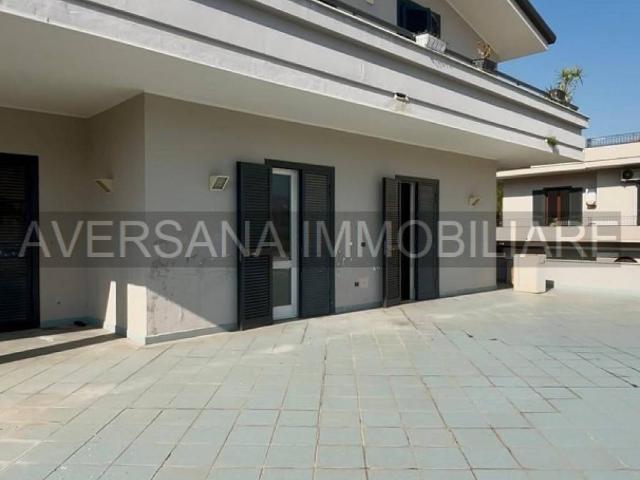 Appartamento in affitto a Parete, Campania