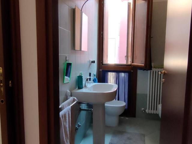 Appartamento in affitto a Gaione, Parma