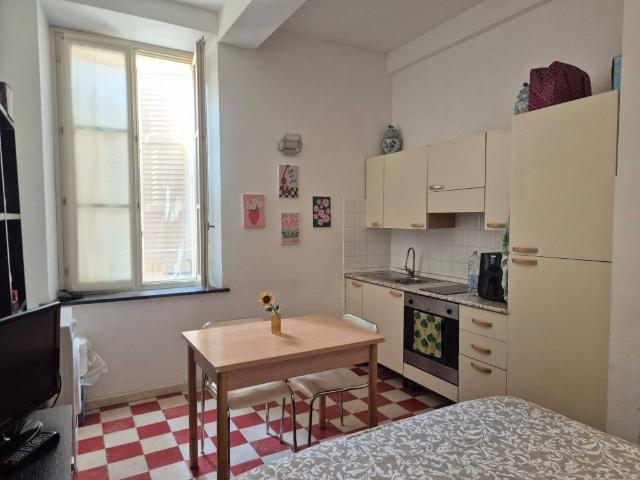 Appartamento in affitto a Oltretorrente, Parma