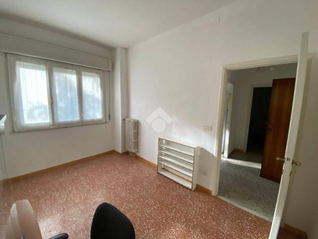 Appartamento in affitto a Parma, Montanara