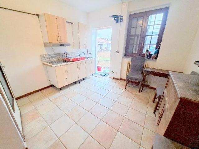 Appartamento in affitto a Pero, Milano