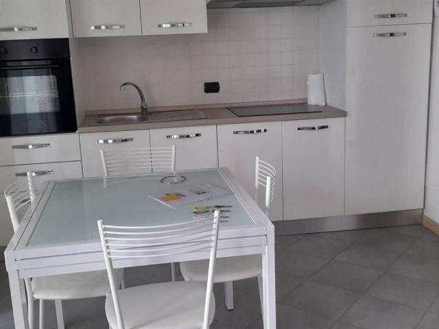 Appartamento in affitto a Parzanica, Lombardia