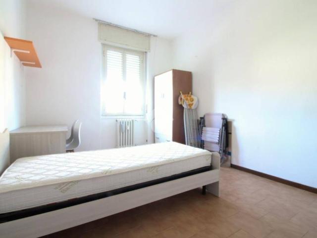 Appartamento in affitto a Vallone, Pavia